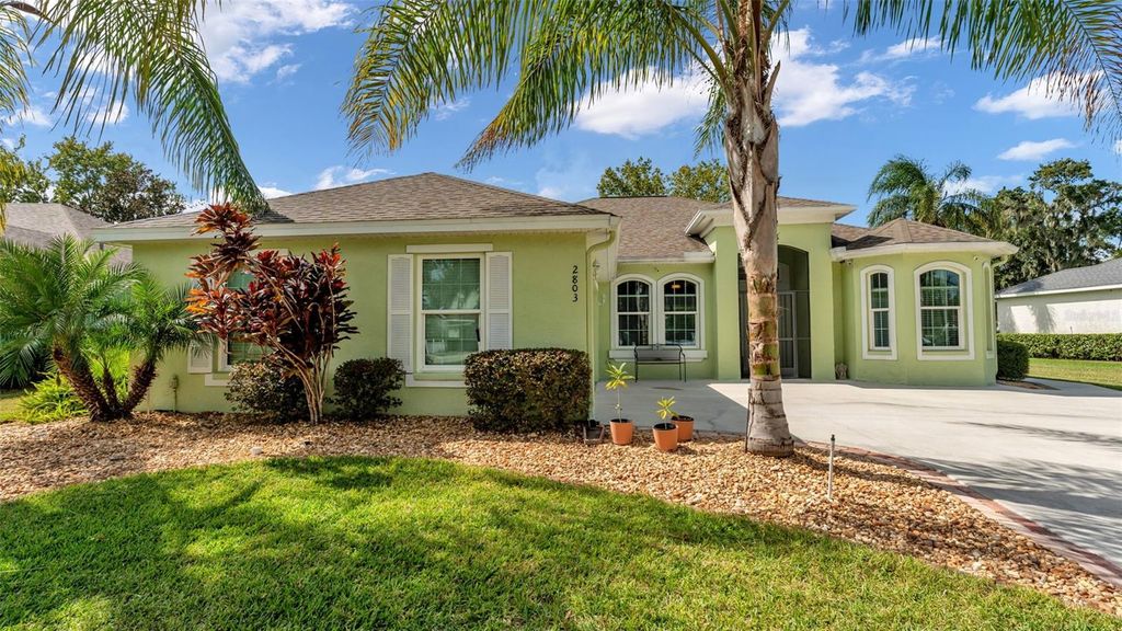 Photo of 2803 Spring Meadow Drive, Plant City, FL 33566 (MLS # L4956411)