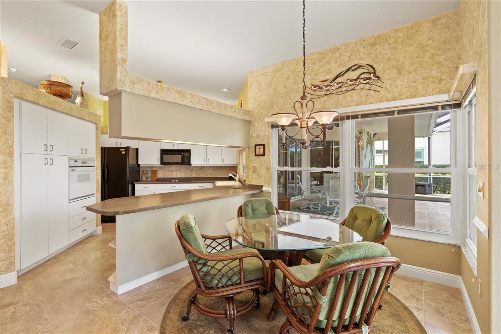 CALUSA LAKES - Residential