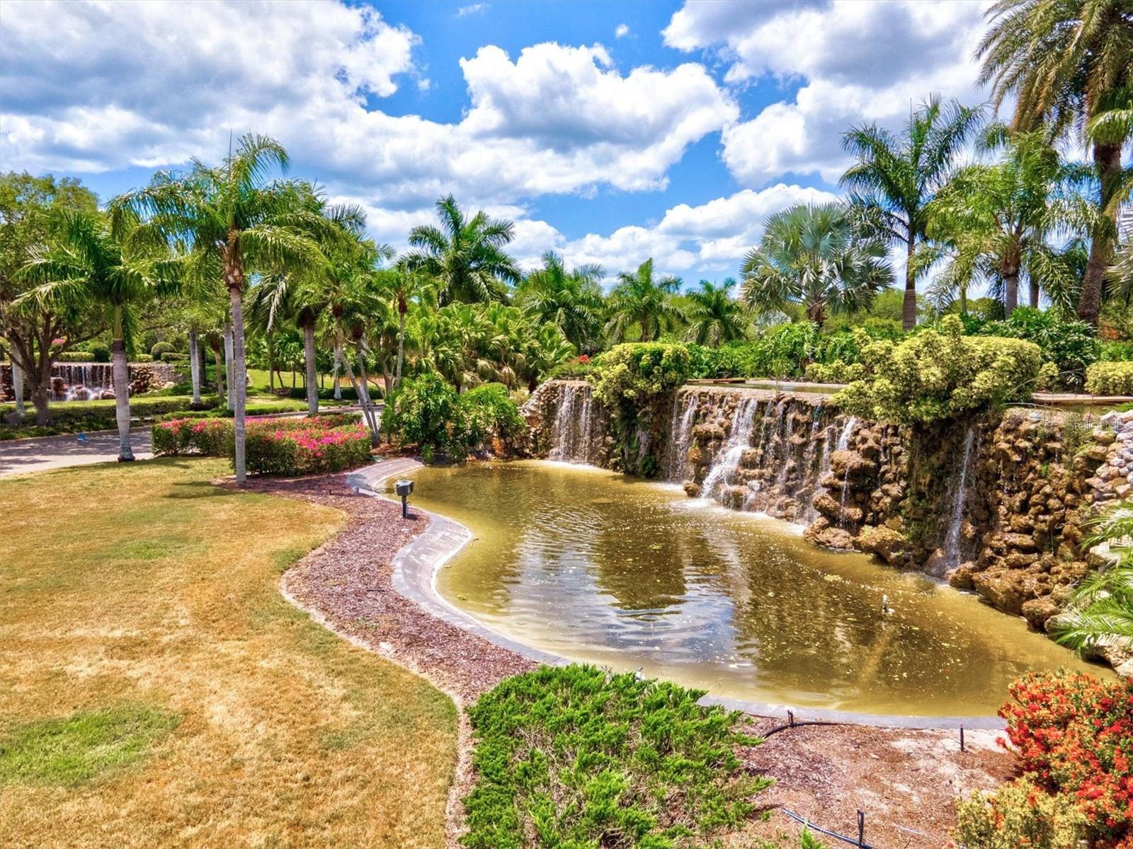 CALUSA LAKES - Residential