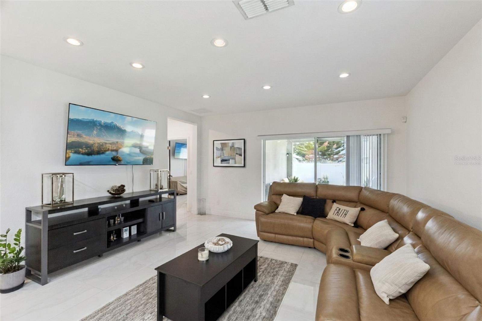 2581 WADEVIEW LOOP