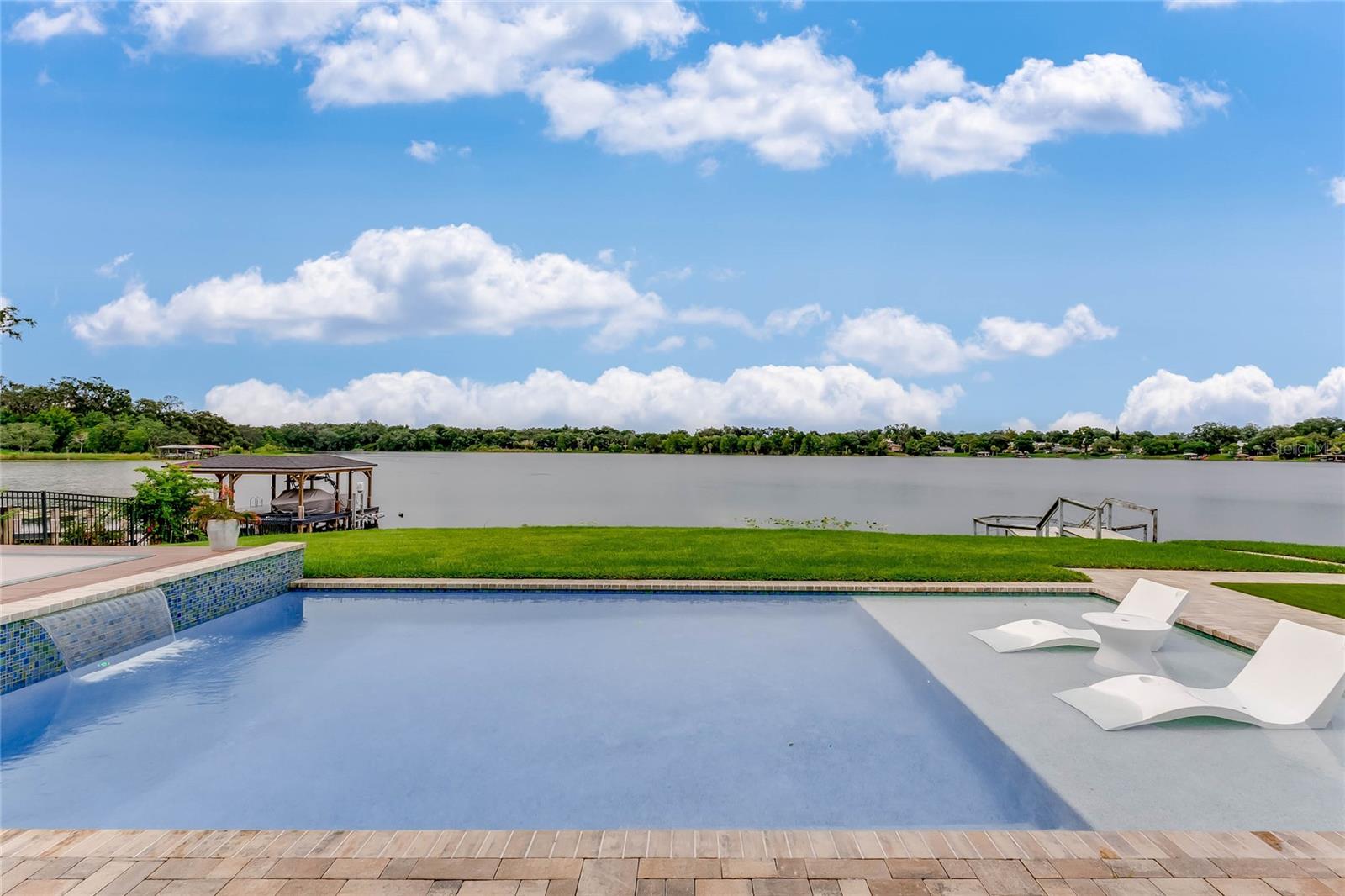 WATERBRIDGE - Residential