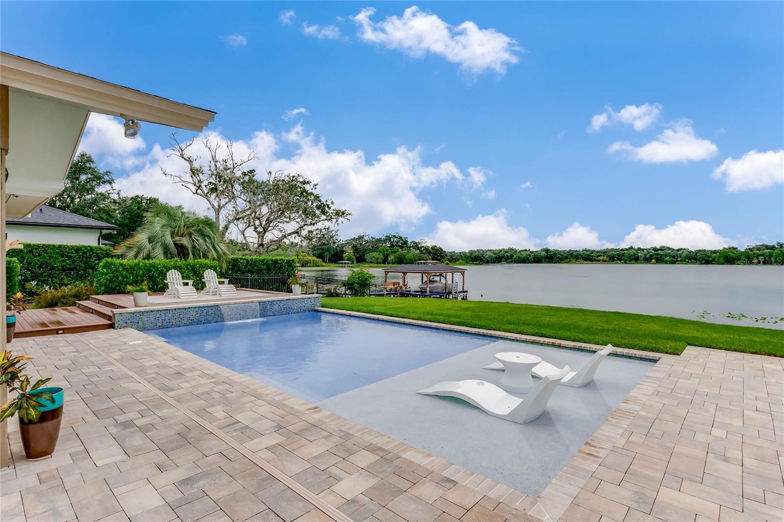 WATERBRIDGE - Residential