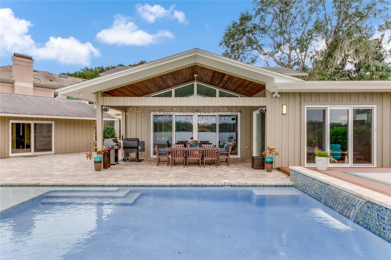 WATERBRIDGE - Residential