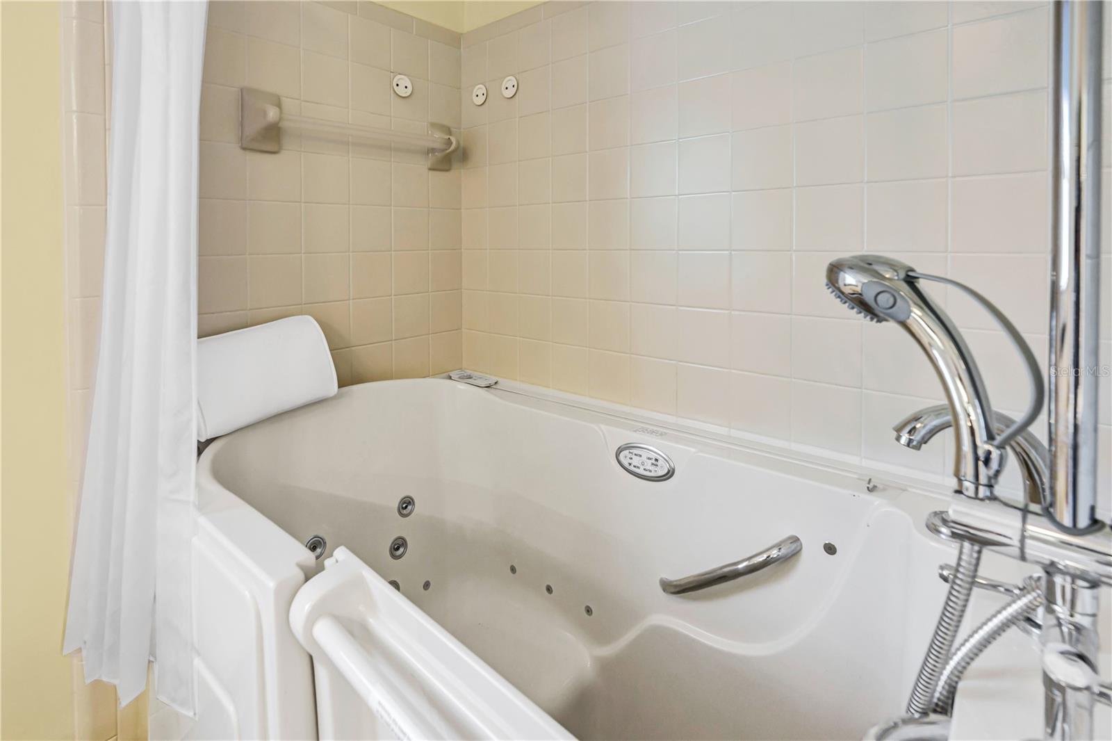 OAK FOREST PH 01-05 - Residential