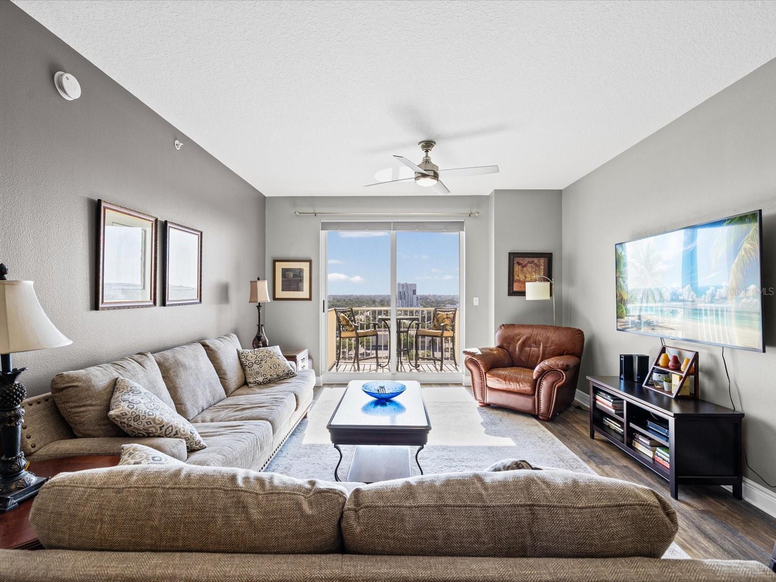 STATION SQUARE CONDO - Residential