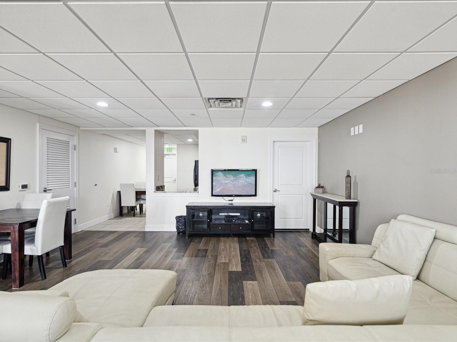 STATION SQUARE CONDO - Residential