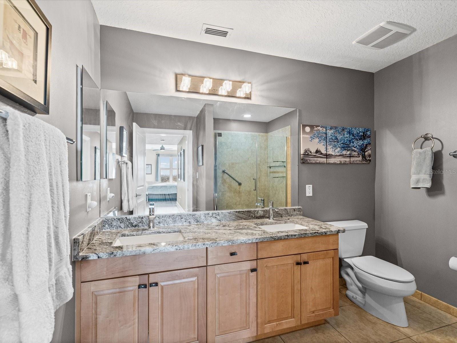 STATION SQUARE CONDO - Residential