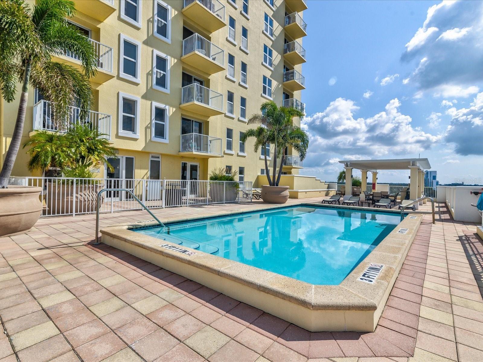 STATION SQUARE CONDO - Residential