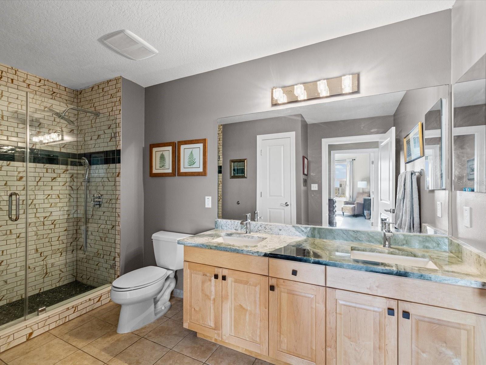 STATION SQUARE CONDO - Residential