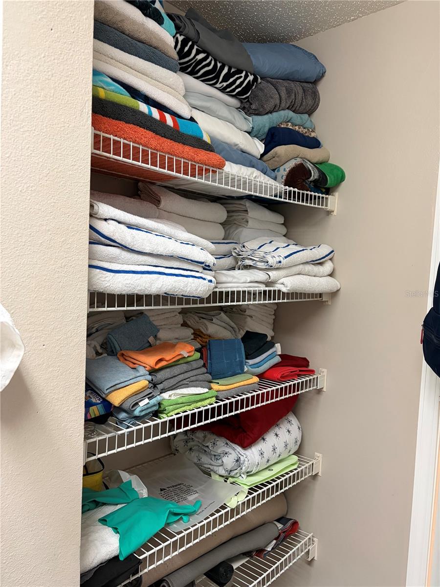 VILLANOVA AT HUNTERS CREEK - Residential Lease