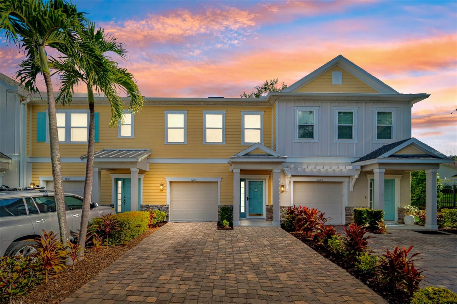 1223 SUNSET LANE