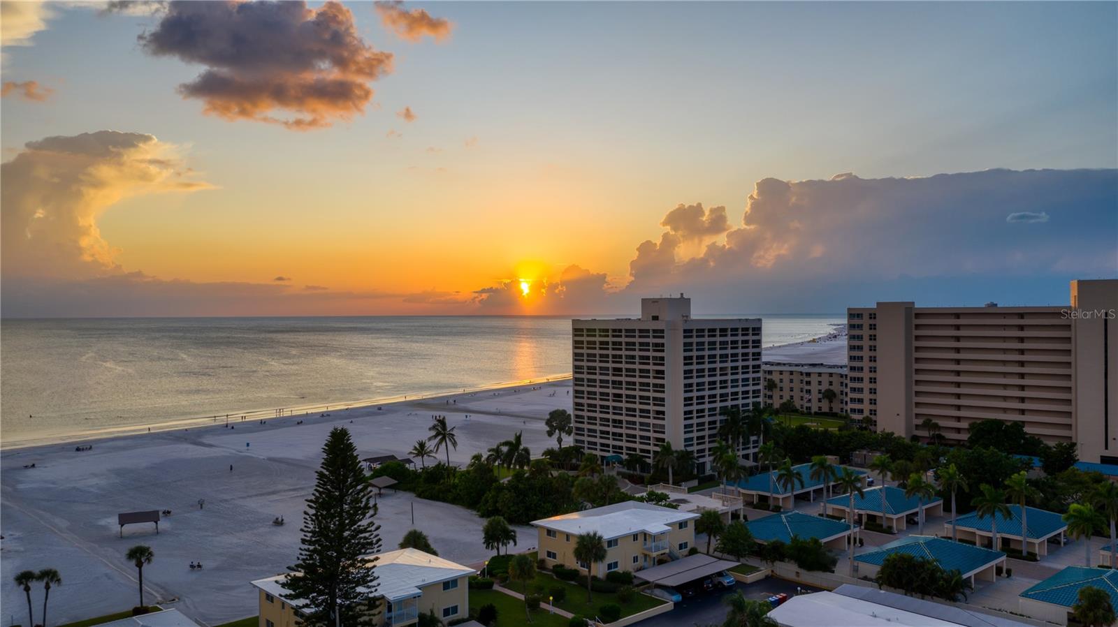 PALM BAY CLUB II - Residential Lease