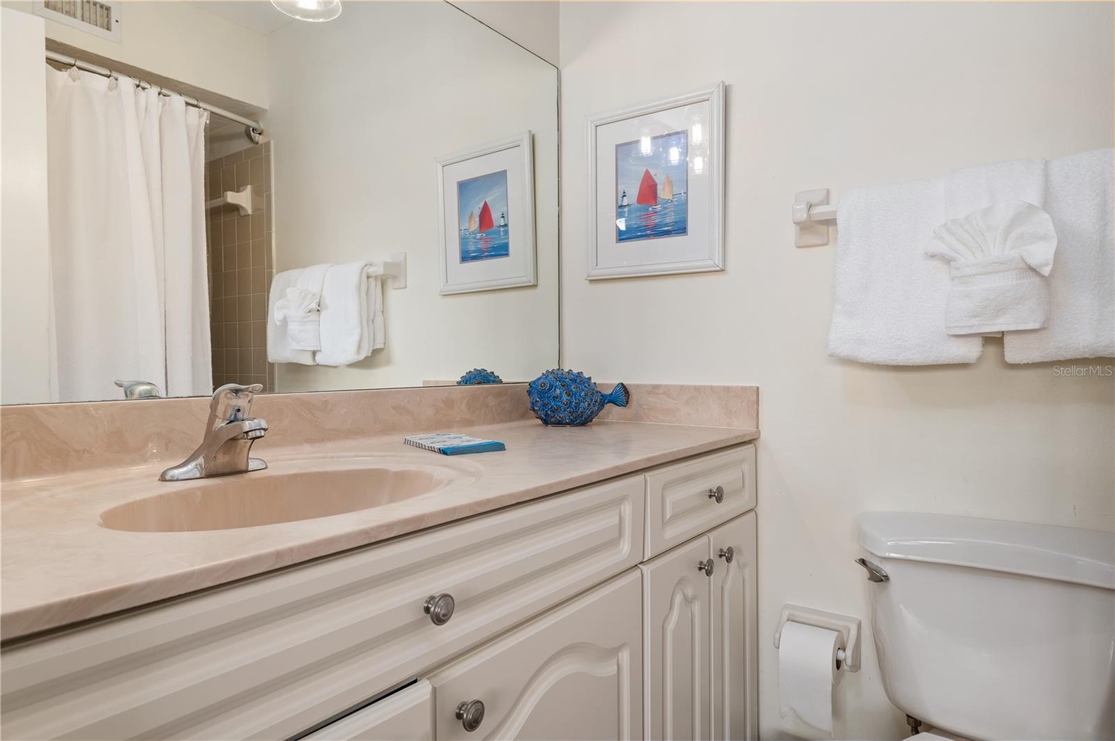 PALM BAY CLUB II - Residential Lease