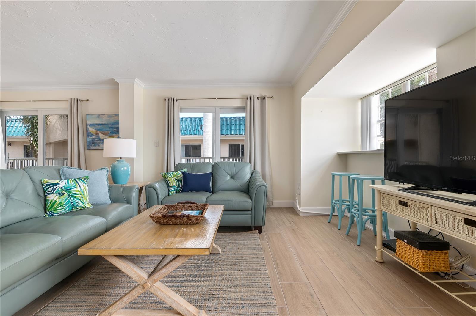 PALM BAY CLUB II - Residential Lease