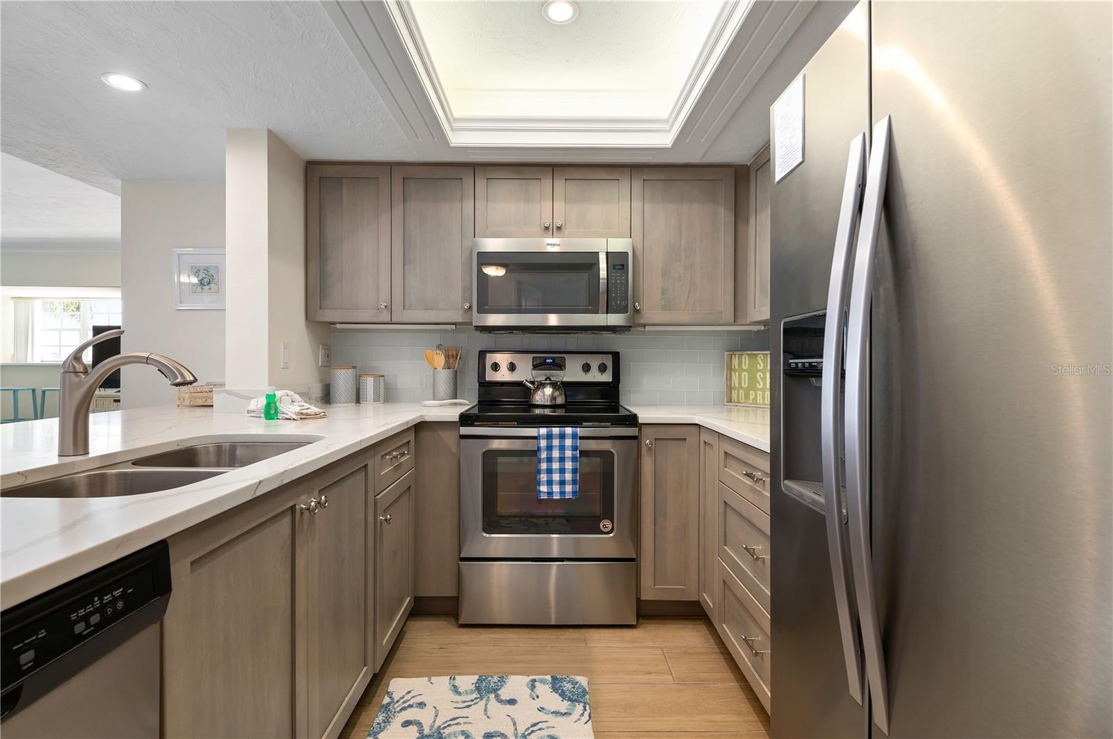 PALM BAY CLUB II - Residential Lease