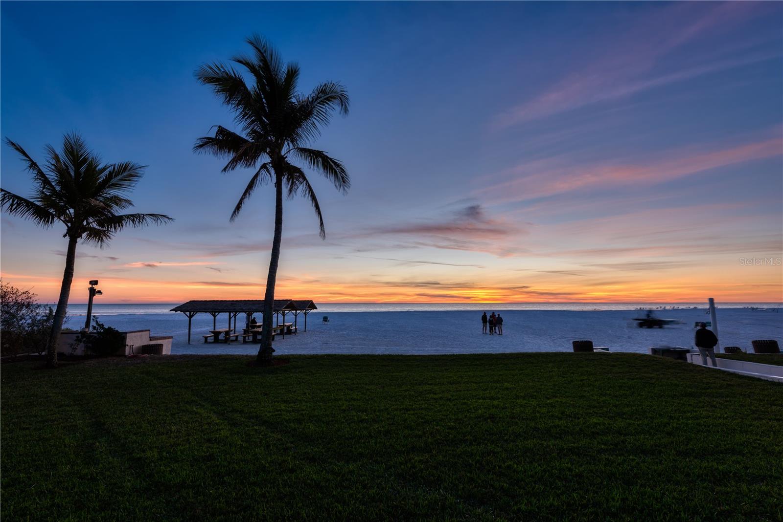 PALM BAY CLUB II - Residential Lease
