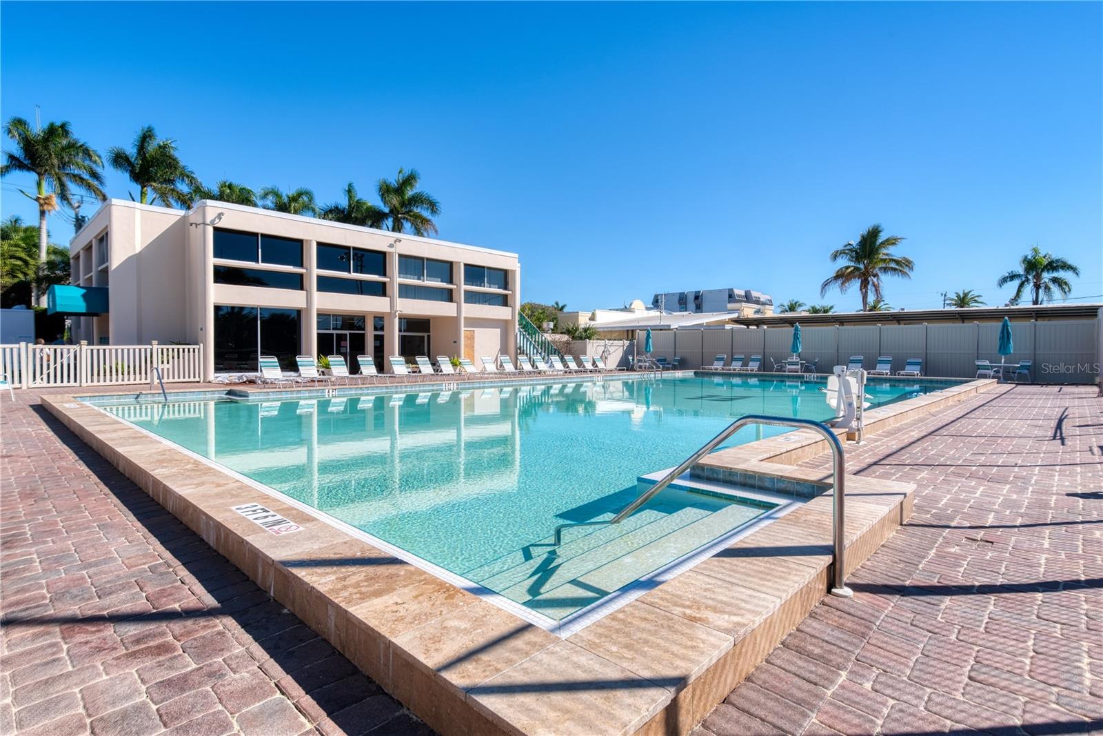 PALM BAY CLUB II - Residential Lease