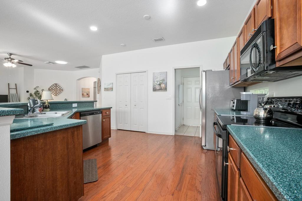 VICTORIA GARDENS - Residential