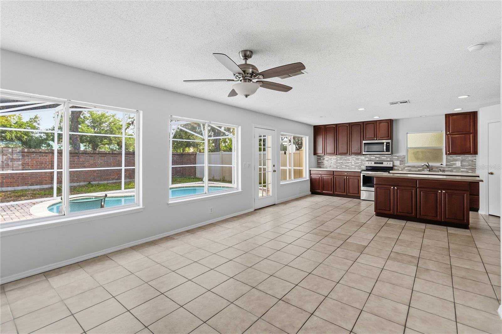 SANDPOINT AT MEADOW WOODS - Residential Lease