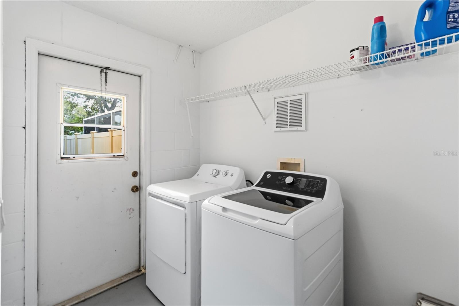 SANDPOINT AT MEADOW WOODS - Residential Lease
