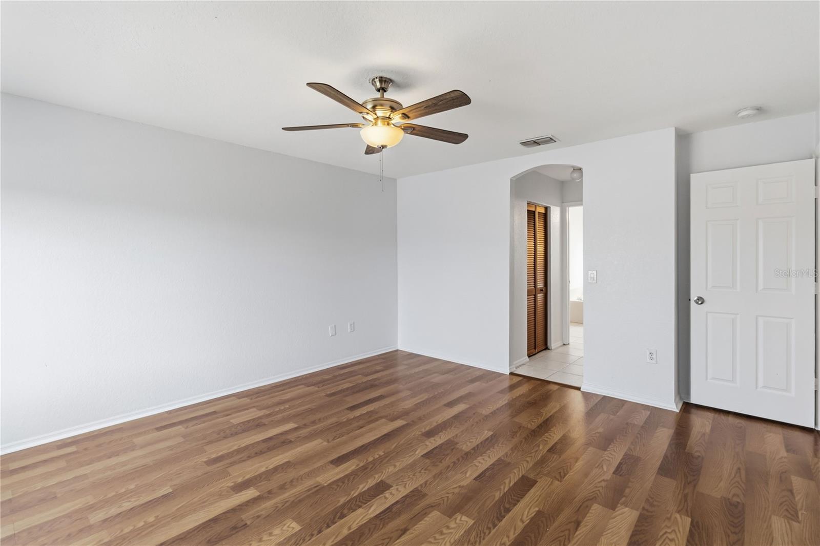 SANDPOINT AT MEADOW WOODS - Residential Lease