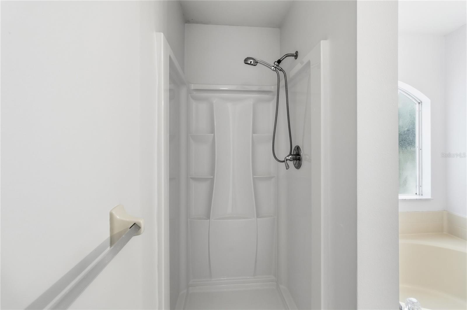 SANDPOINT AT MEADOW WOODS - Residential Lease
