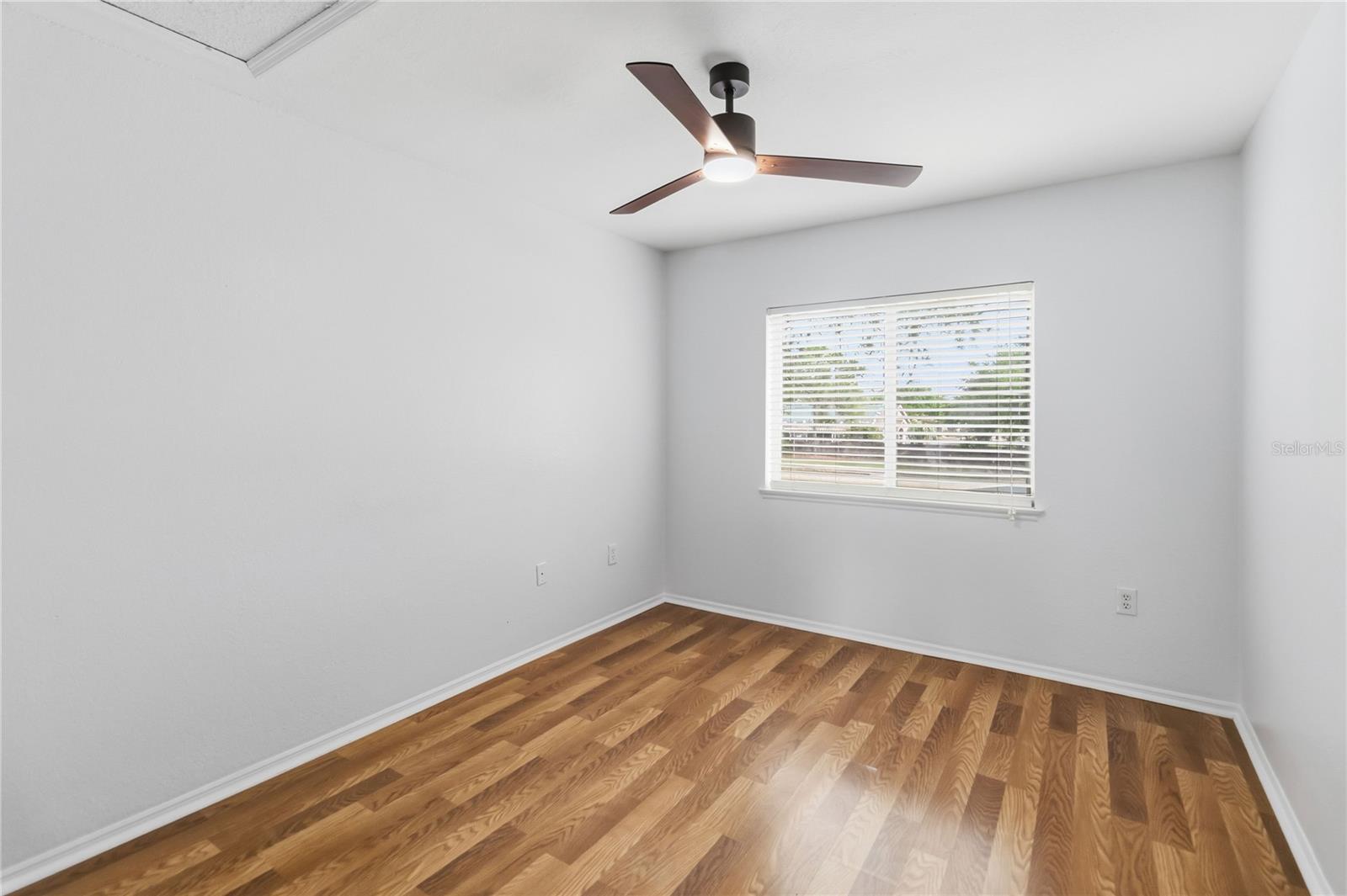 SANDPOINT AT MEADOW WOODS - Residential Lease