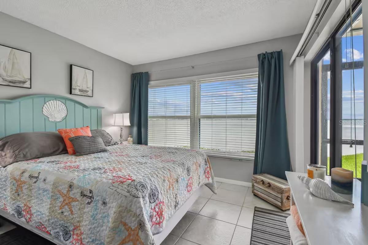 CASA DEL MAR CONDO II - Residential Lease