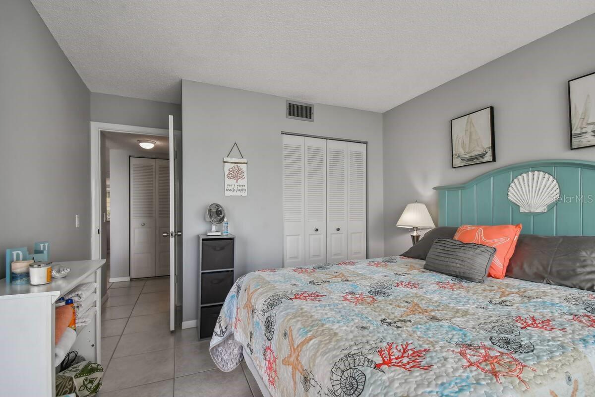 CASA DEL MAR CONDO II - Residential Lease