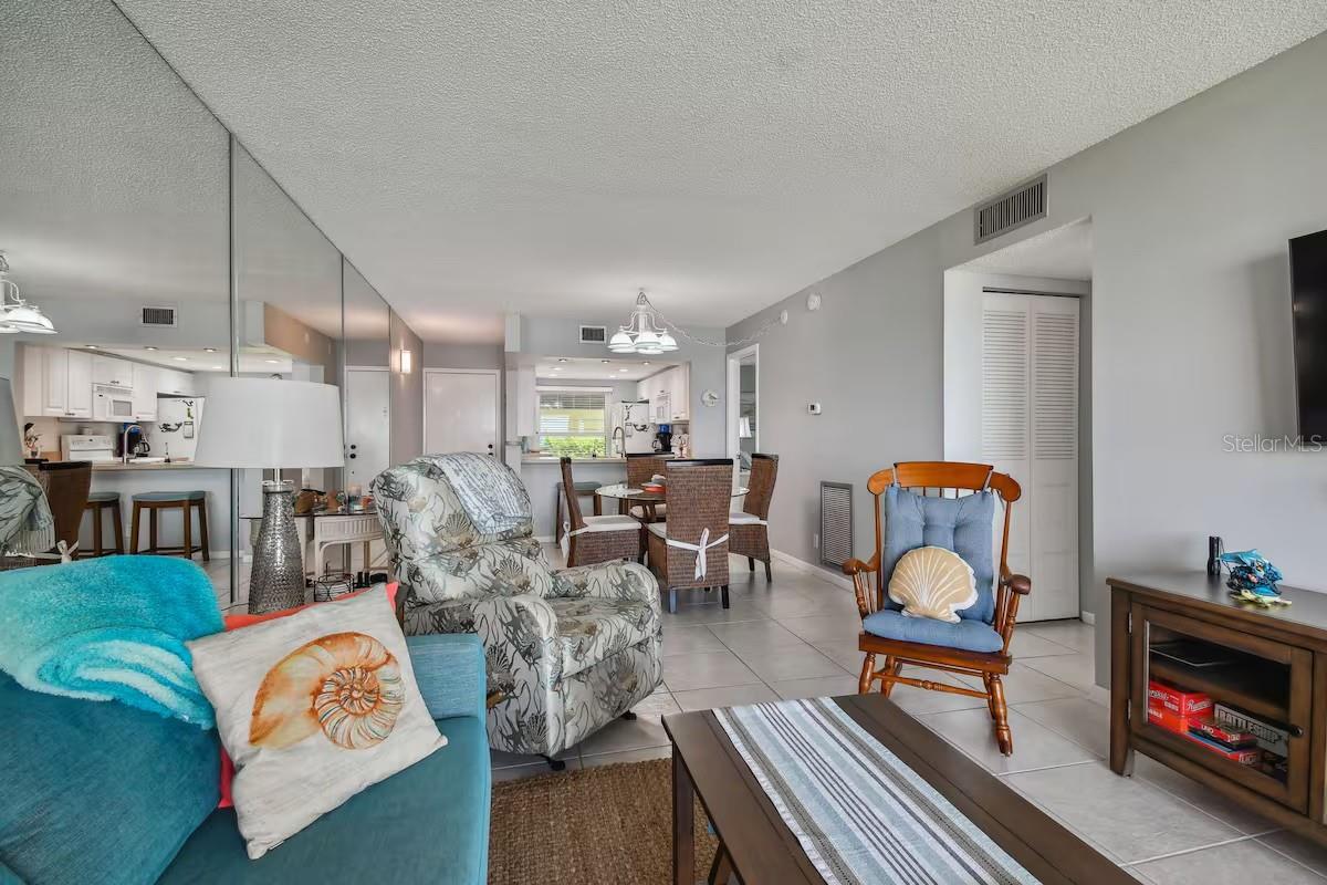 CASA DEL MAR CONDO II - Residential Lease