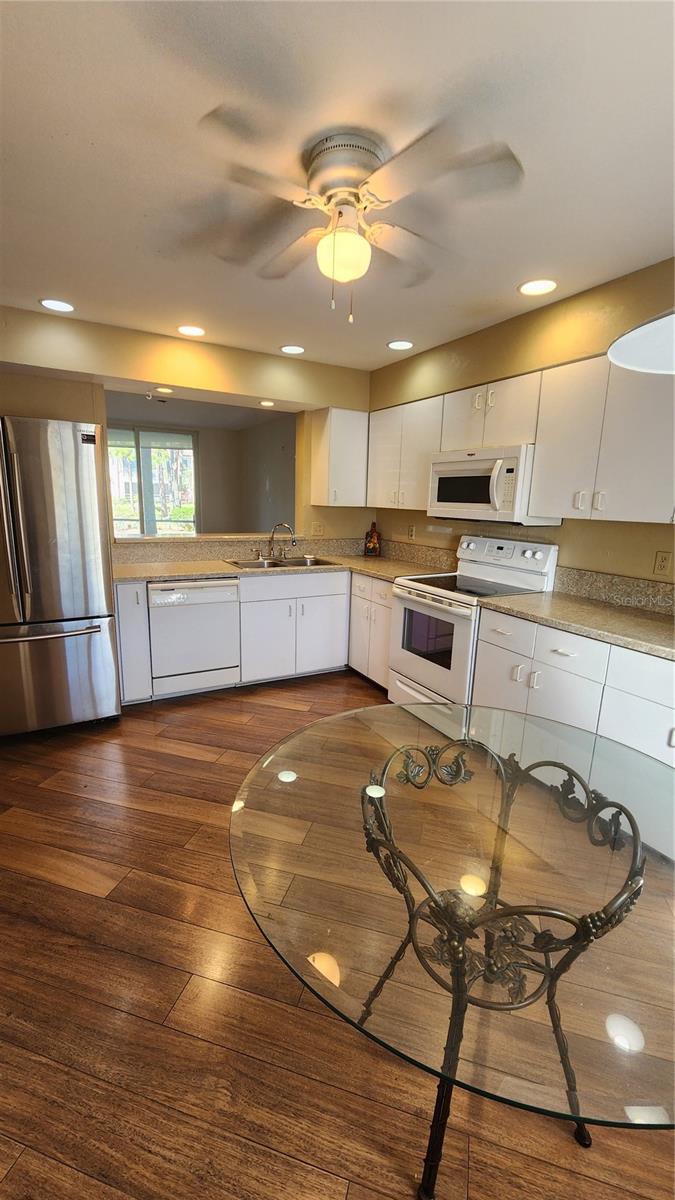 VIZCAYA PH 6, 10&11 - Residential