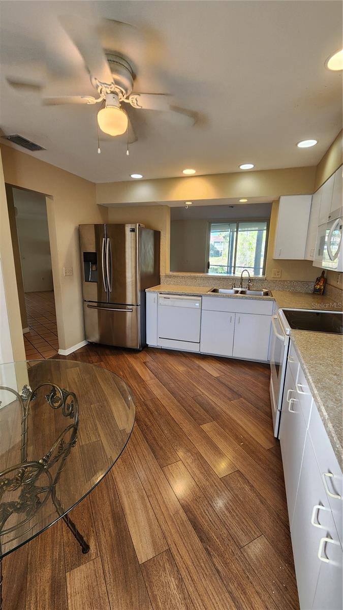 VIZCAYA PH 6, 10&11 - Residential