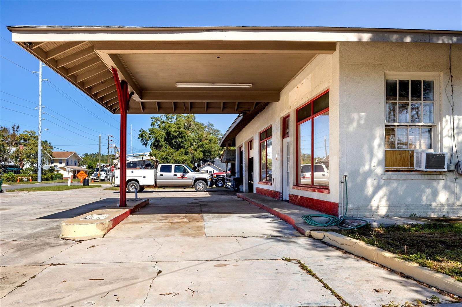 EUSTIS SALES ADD - Commercial Lease