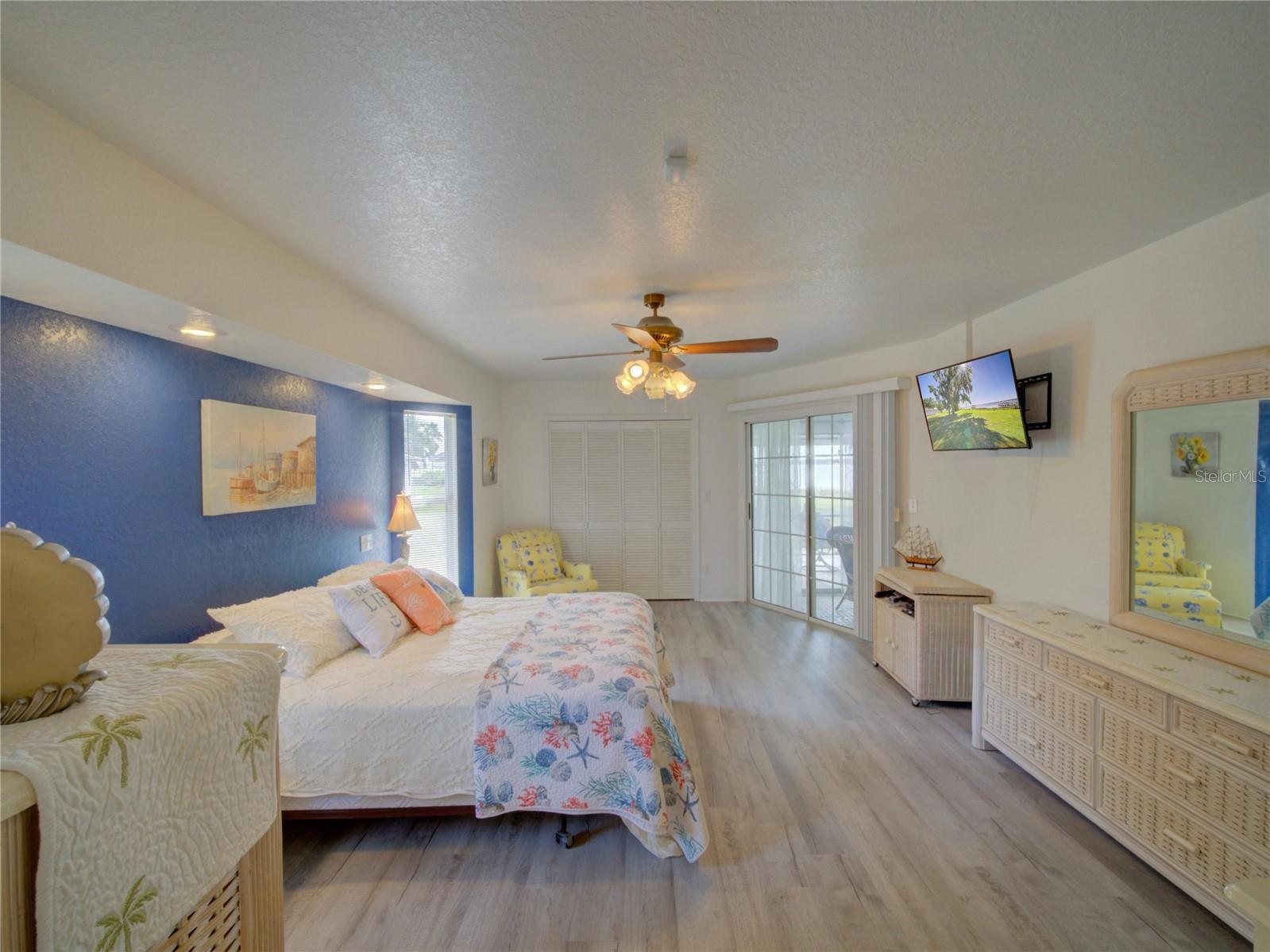 HALL ESTATE - Residential