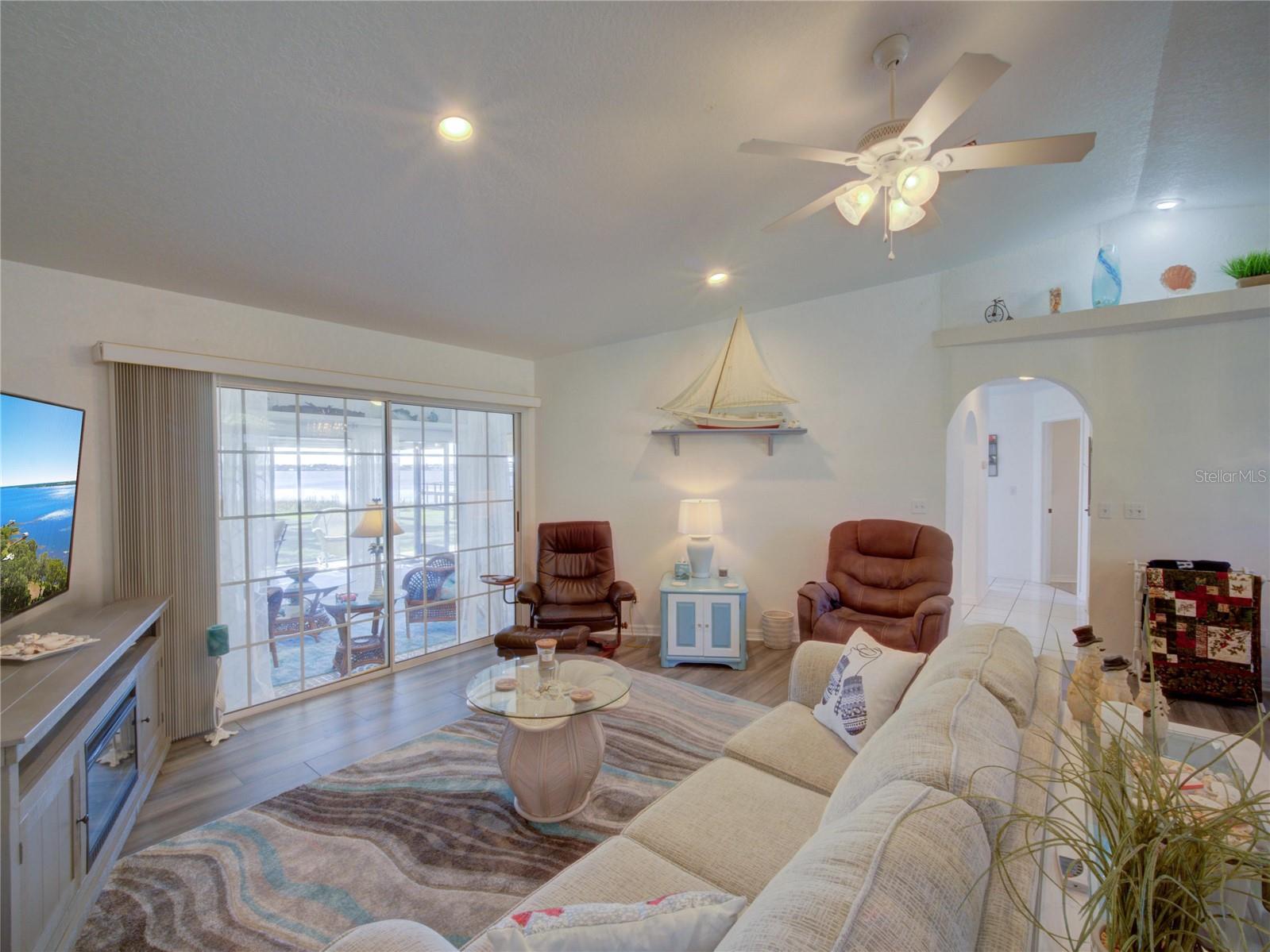 HALL ESTATE - Residential