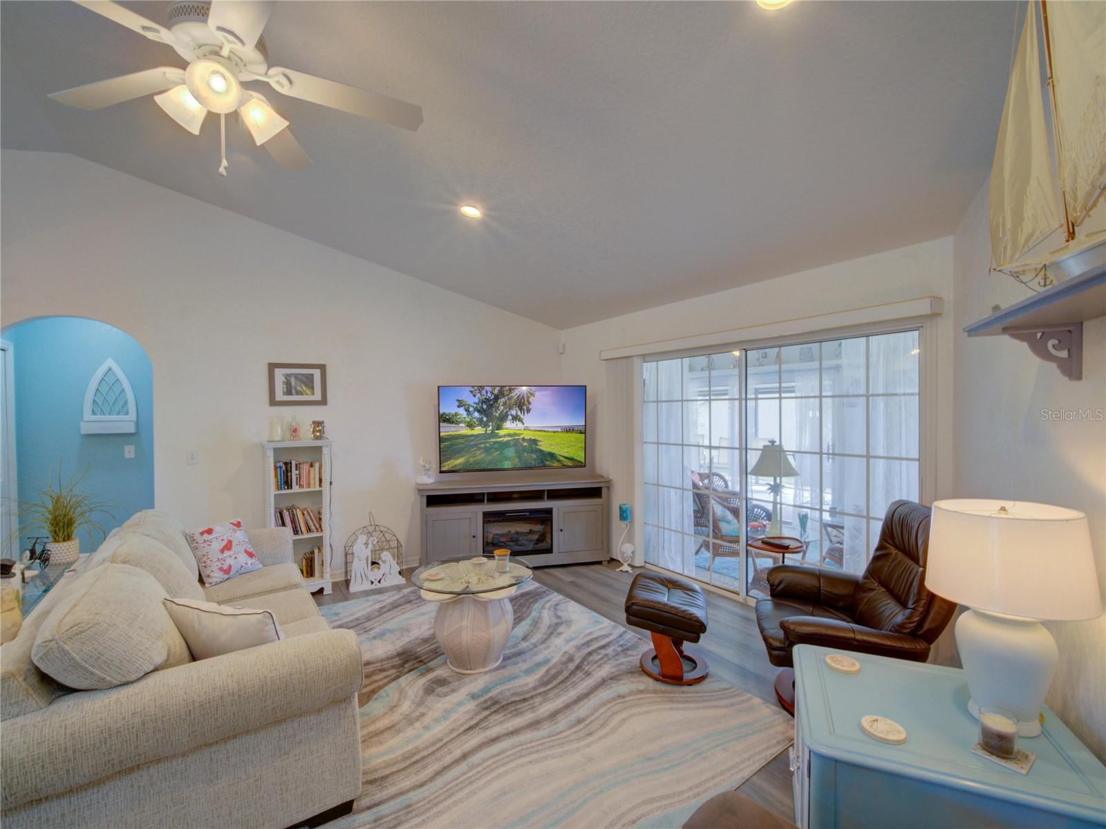 HALL ESTATE - Residential