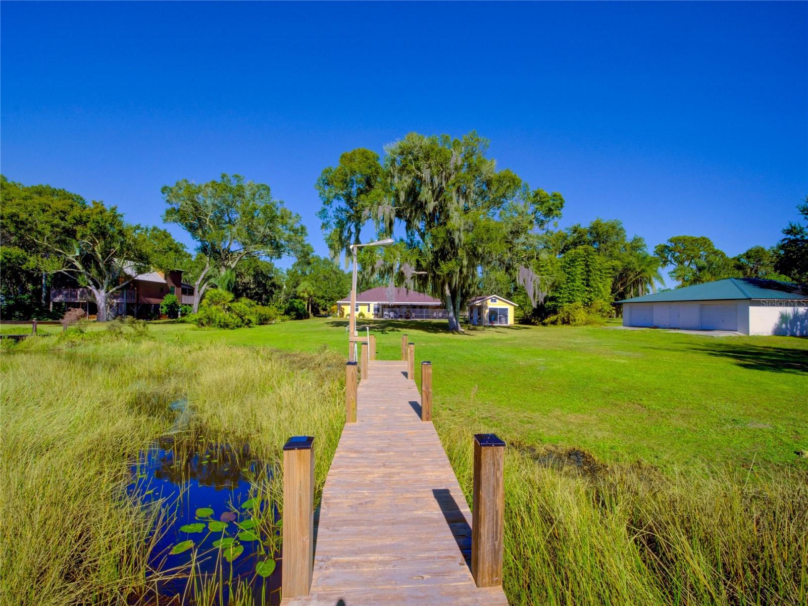 HALL ESTATE - Residential