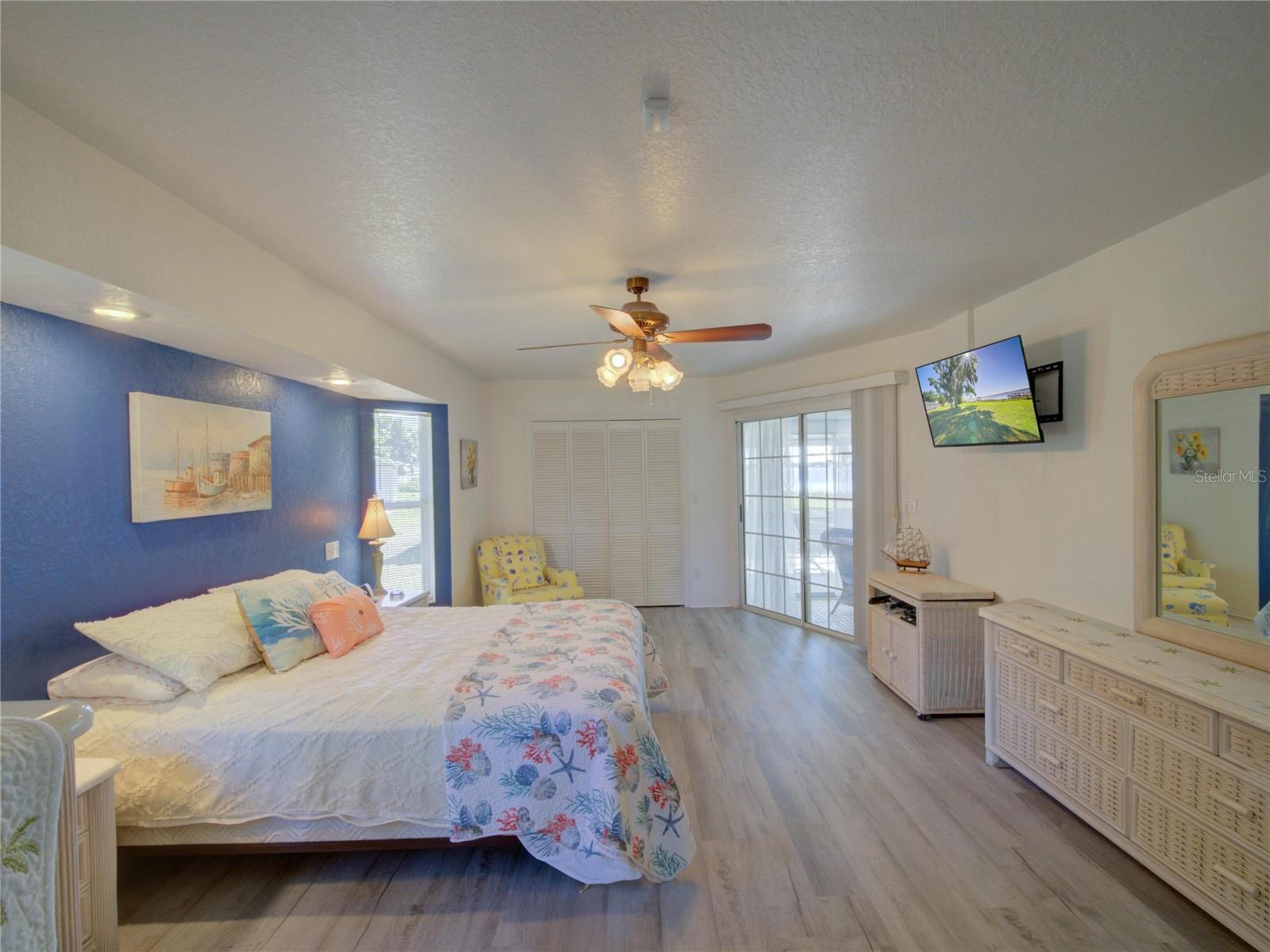 HALL ESTATE - Residential