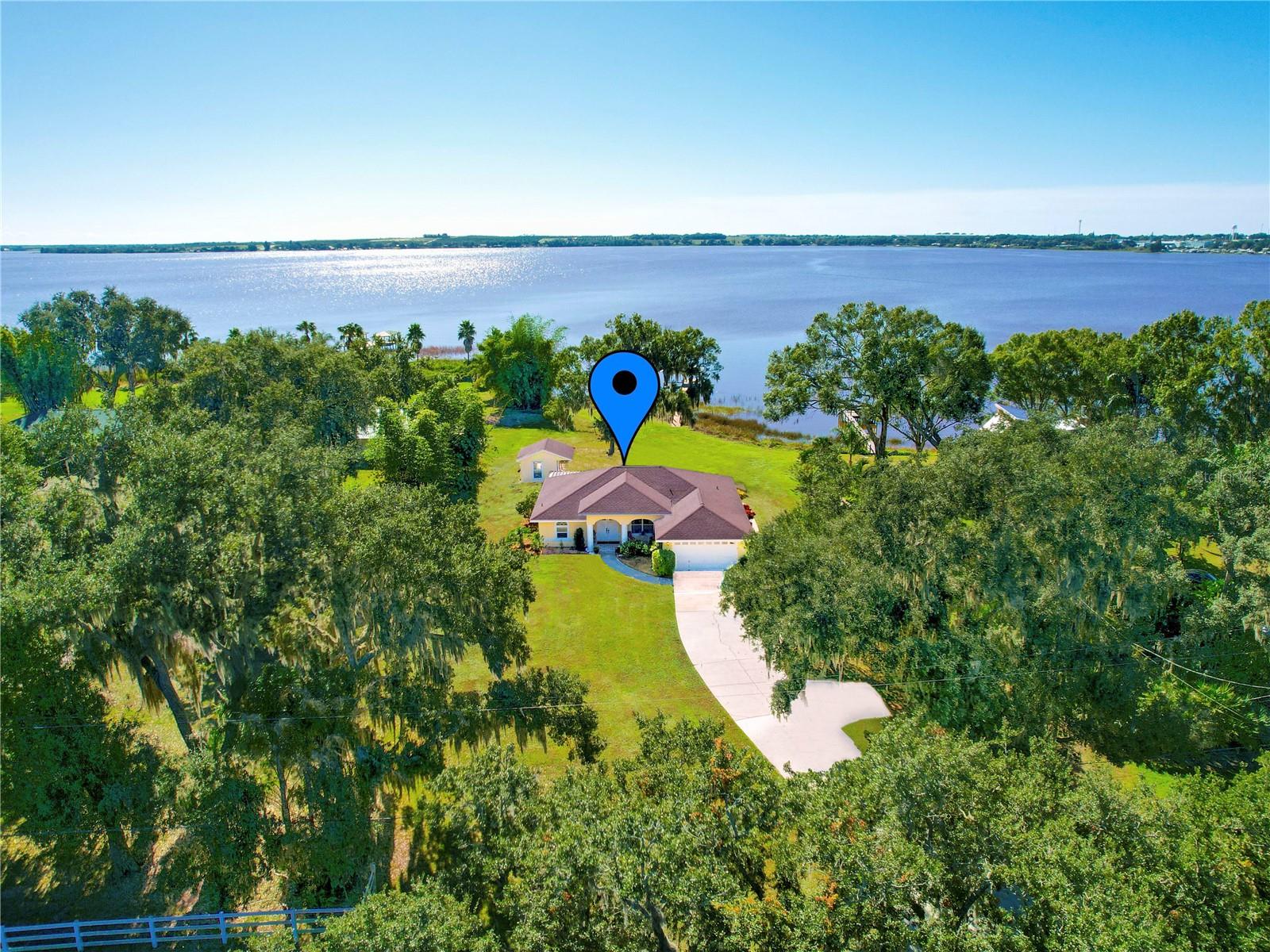 HALL ESTATE - Residential