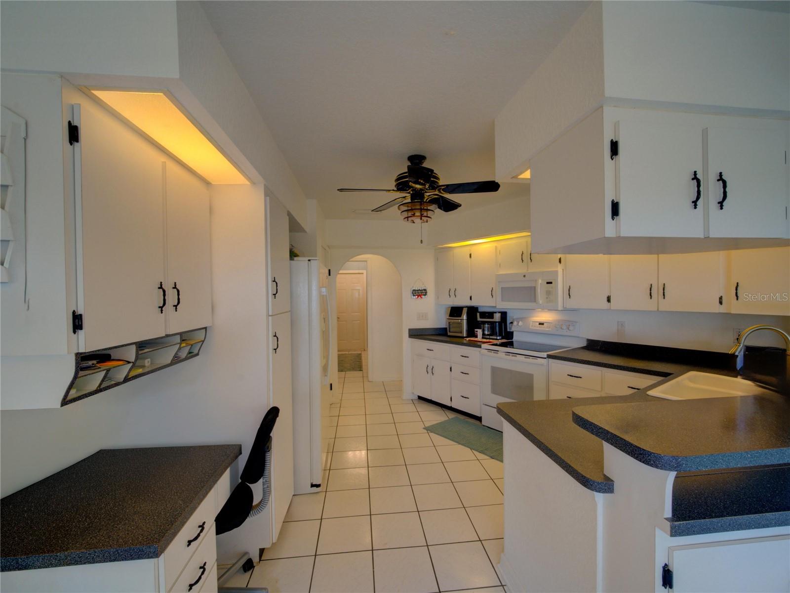 HALL ESTATE - Residential