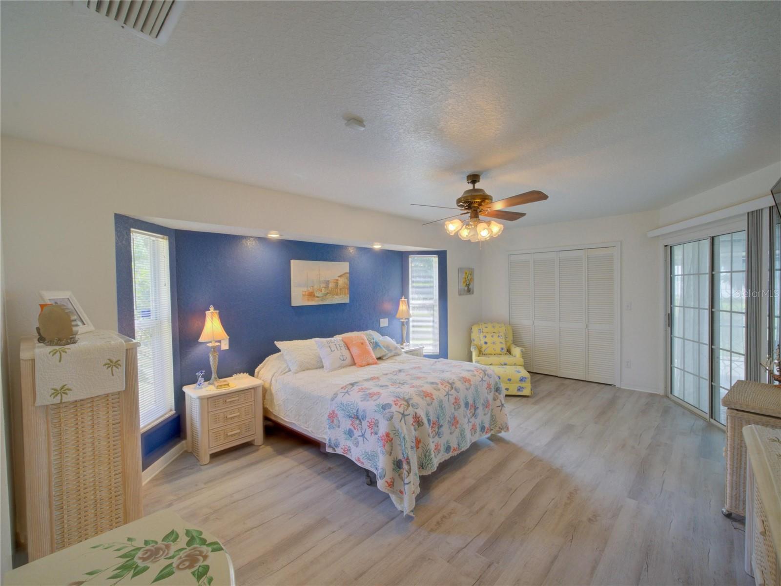 HALL ESTATE - Residential