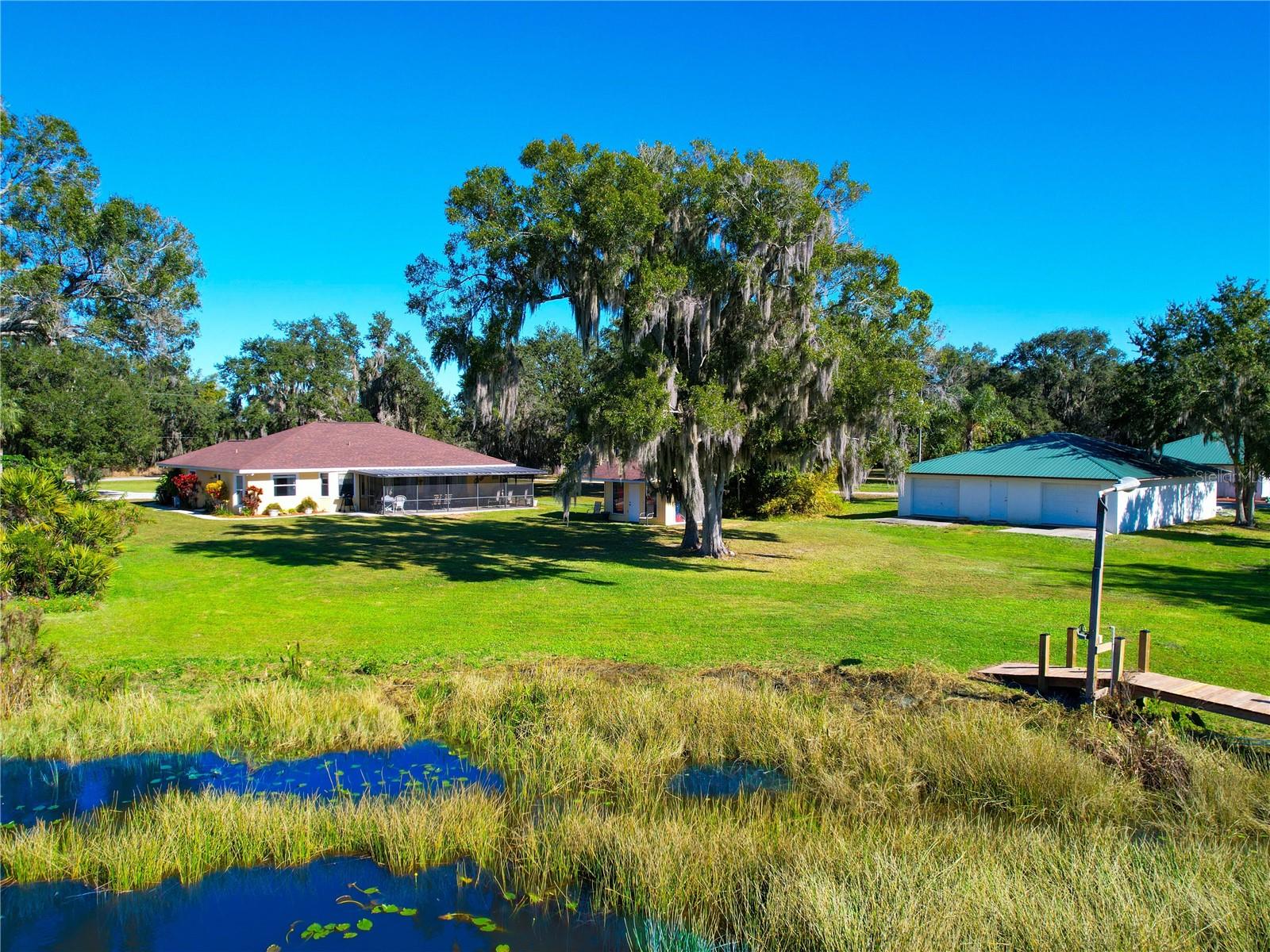 HALL ESTATE - Residential