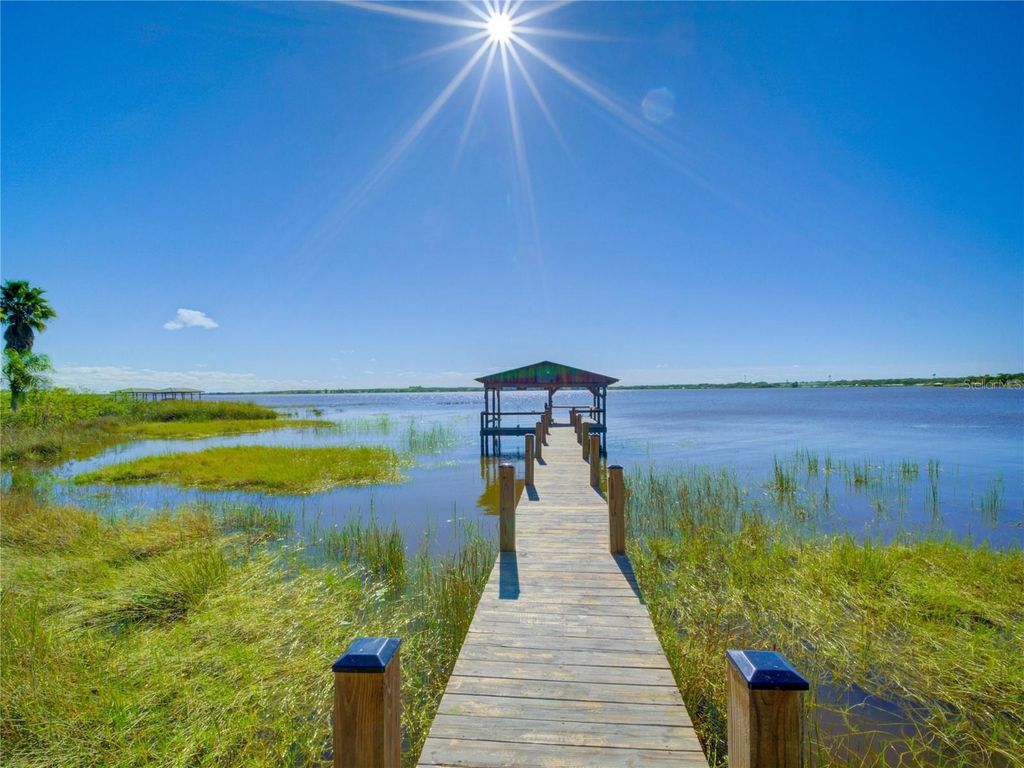 Photo of 739 N Lake Reedy Boulevard, Frostproof, FL 33843 (MLS # S5140362)