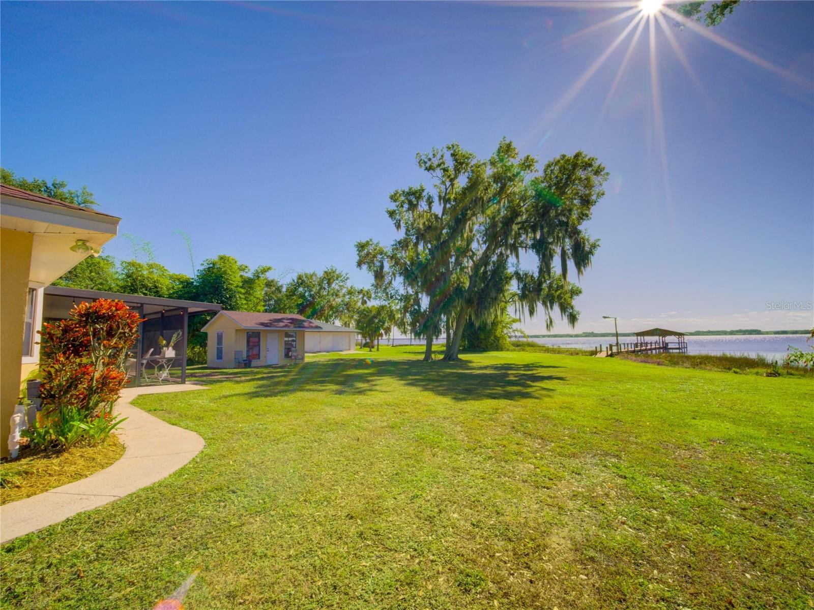 HALL ESTATE - Residential