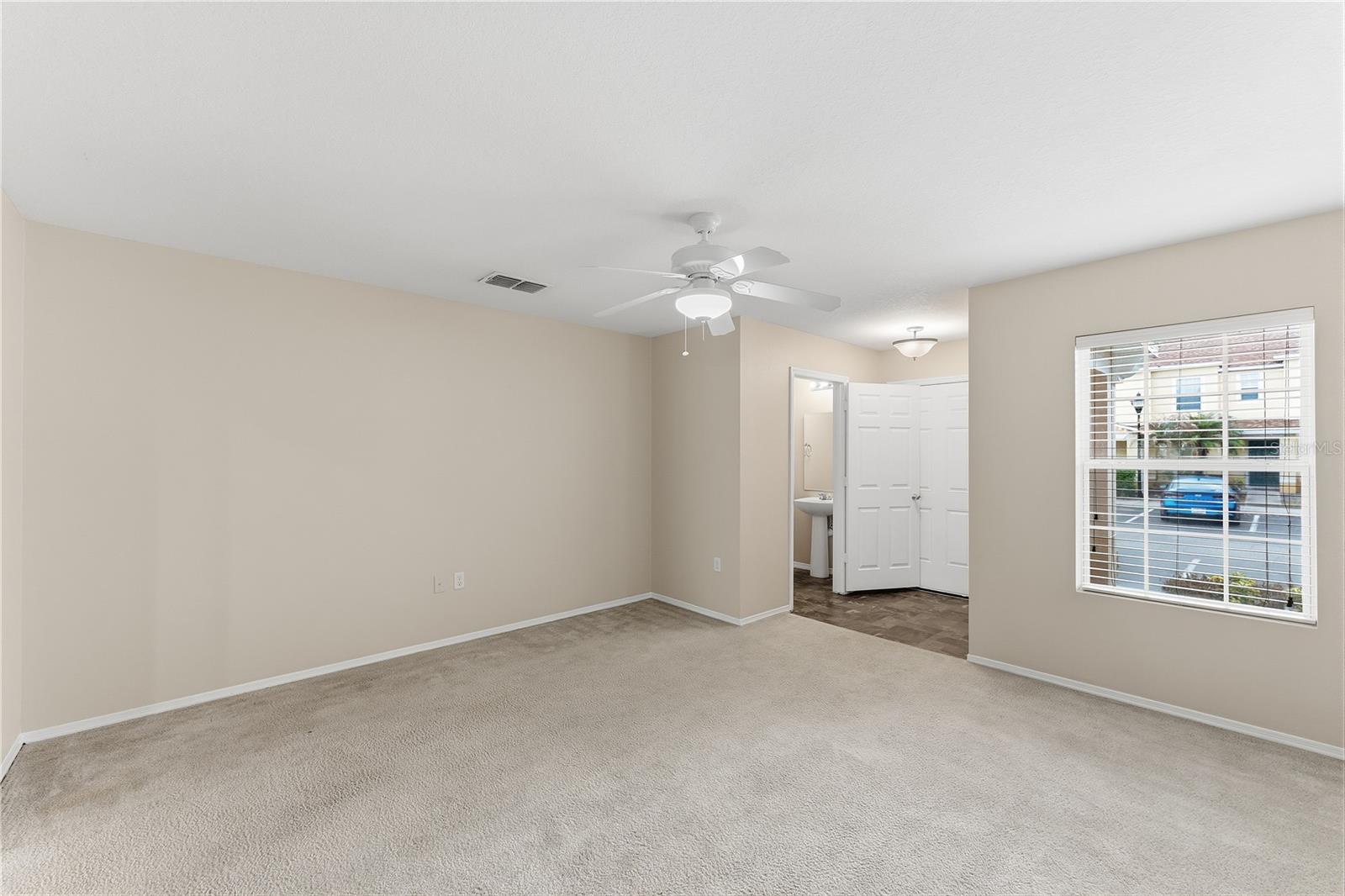 COMPASS BAY UNIT 02 - Residential