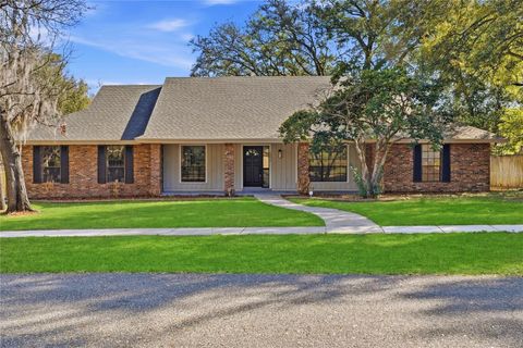 Photo of 1951 Lost Pine Lane, Apopka, FL 32712 (MLS # O6383384)