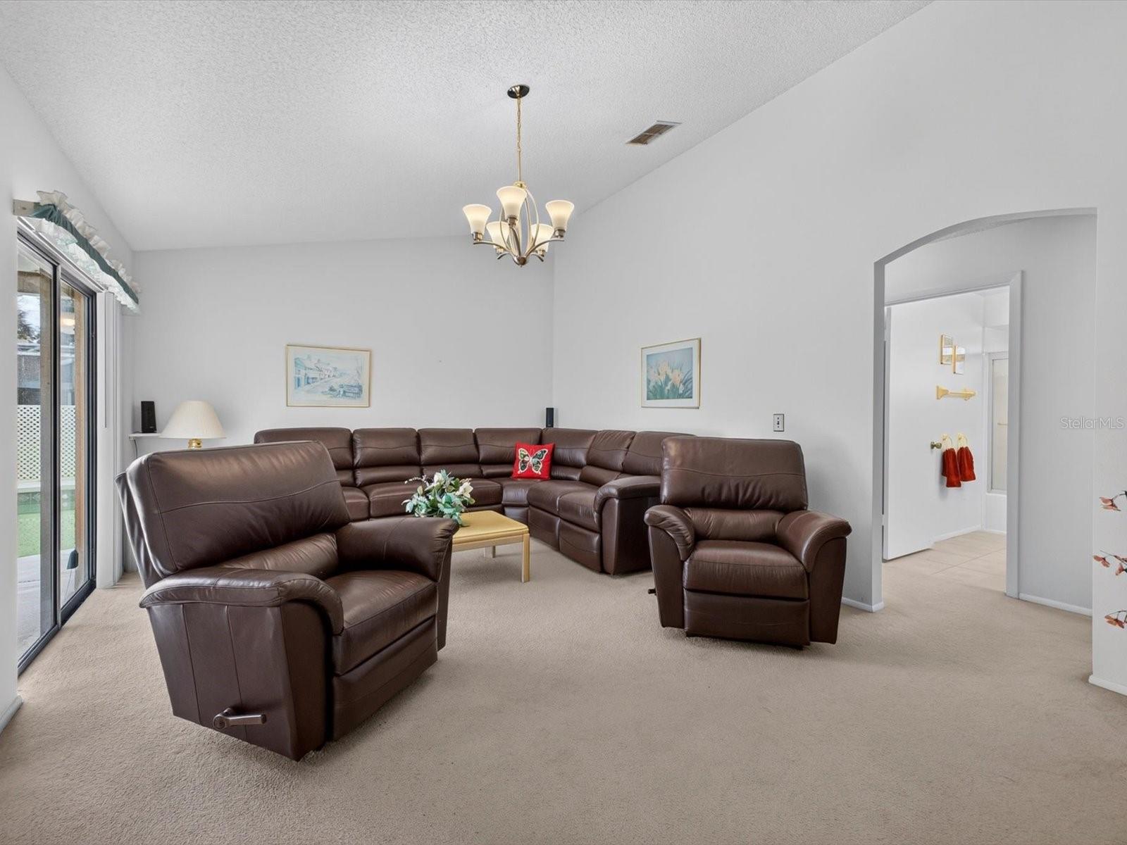 1016 LESTER RIDGE COURT