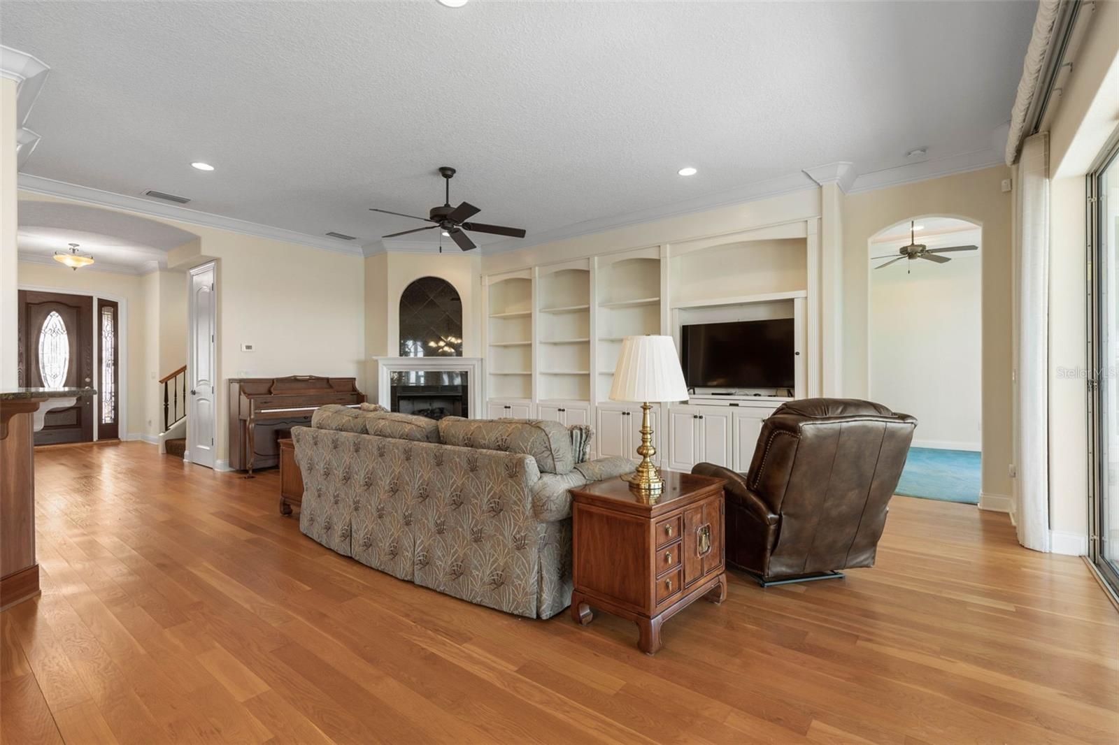 11 S RIVERWALK DRIVE