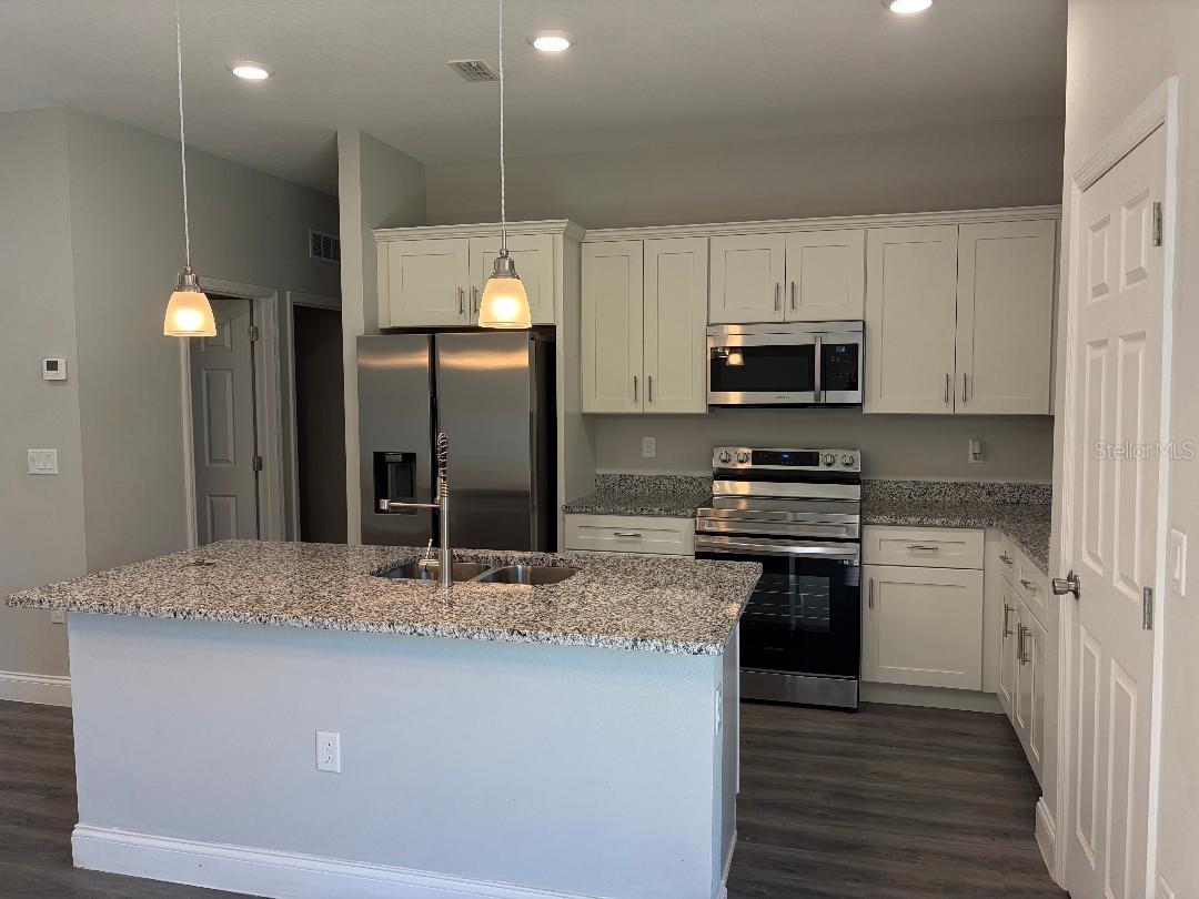 MARION OAKS - Residential