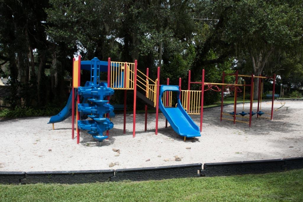 CROWN OAKS 1ST ADD - Residential Lease